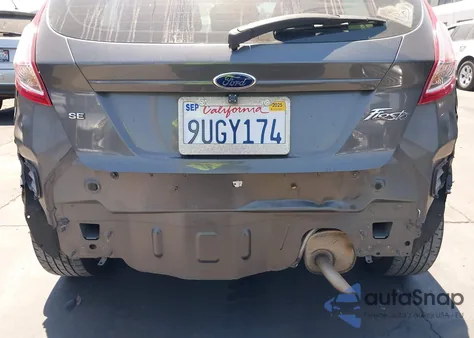 2015 Ford Fiesta Se z USA, uszkodzony, nr VIN 3FADP4EJ9FM151081